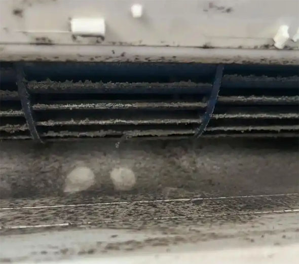 阜新市空调吹的风有股烧焦味是怎么回事